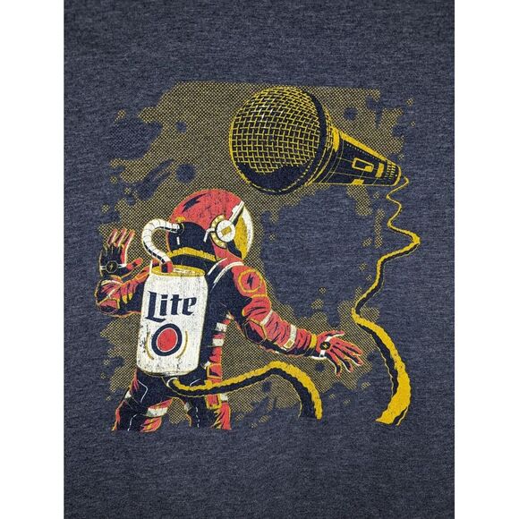 Miller Lite Astronaut T Shirt Mens XL Dark‎ Gray Open Microphone Floating Beer - Picture 3 of 7